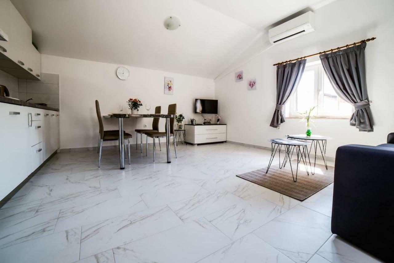 Apartment Podini Brseč Εξωτερικό φωτογραφία